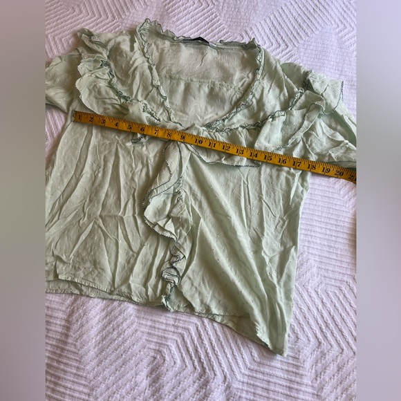 Green Ruffled Women's Top - Picture 6 of 6